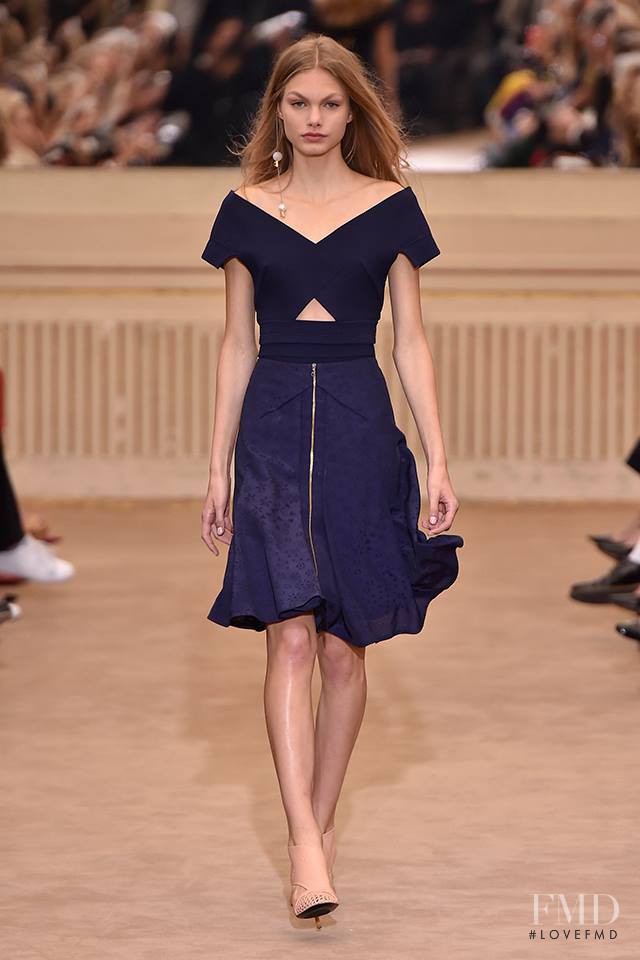 Annika Krijt featured in  the Roland Mouret fashion show for Spring/Summer 2016