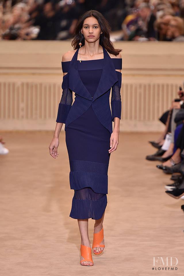 Hanne Linhares featured in  the Roland Mouret fashion show for Spring/Summer 2016