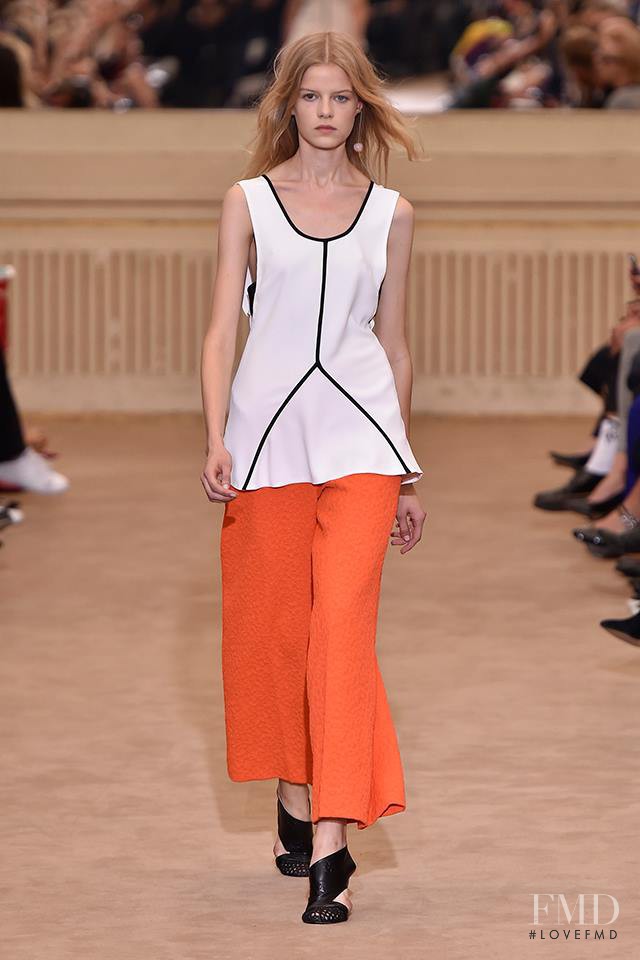 Kadri Vahersalu featured in  the Roland Mouret fashion show for Spring/Summer 2016