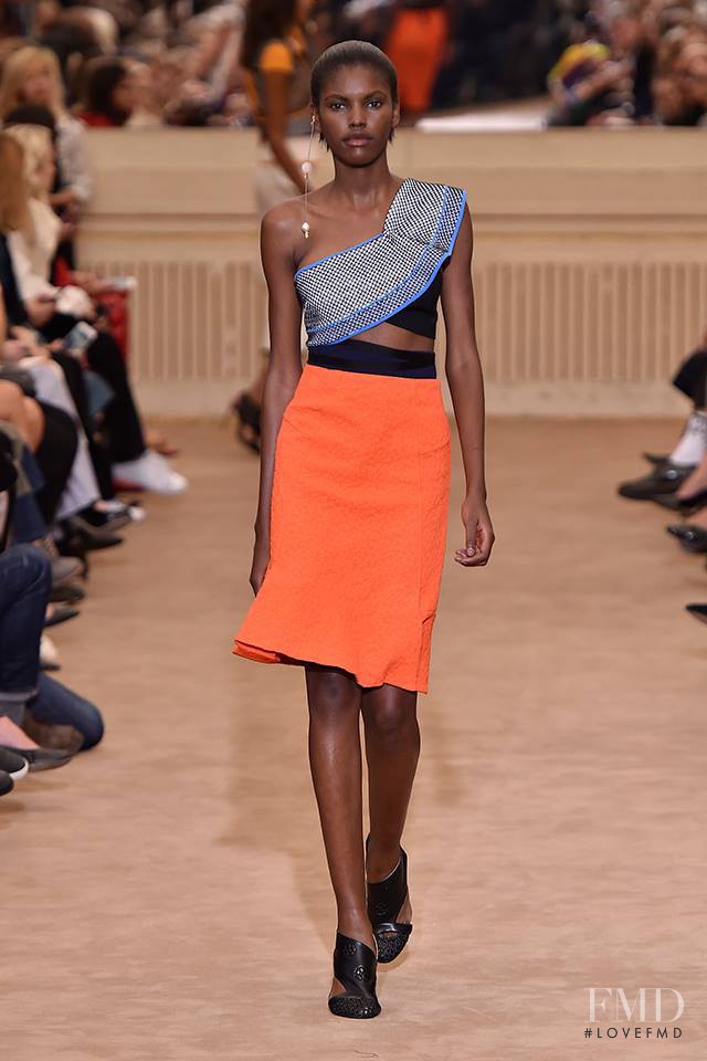 Amilna Estevão featured in  the Roland Mouret fashion show for Spring/Summer 2016