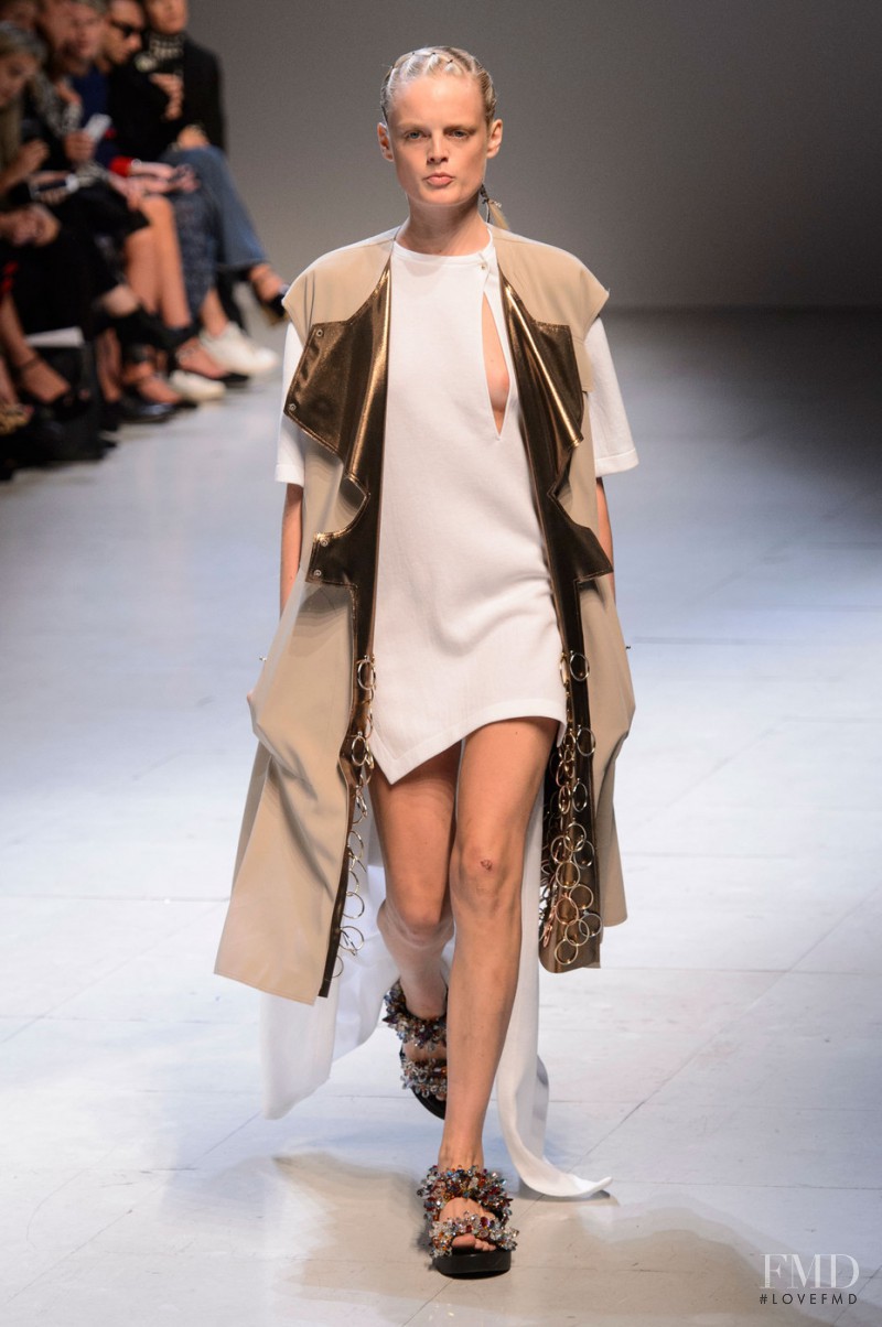 Esteban Cortazar fashion show for Spring/Summer 2016