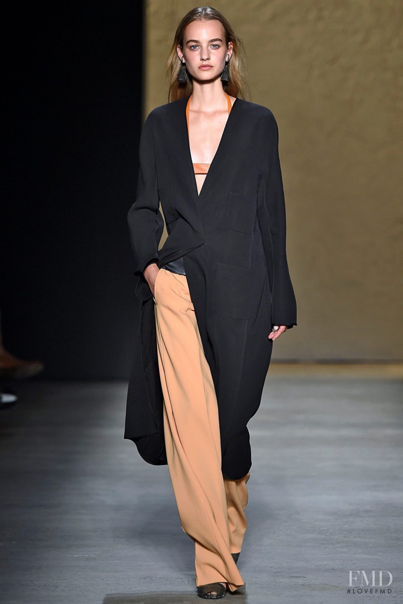 Maartje Verhoef featured in  the Narciso Rodriguez fashion show for Spring/Summer 2016