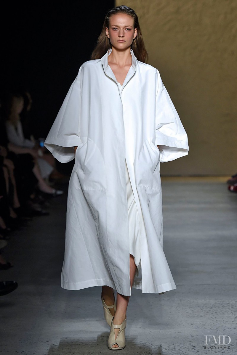 Narciso Rodriguez fashion show for Spring/Summer 2016