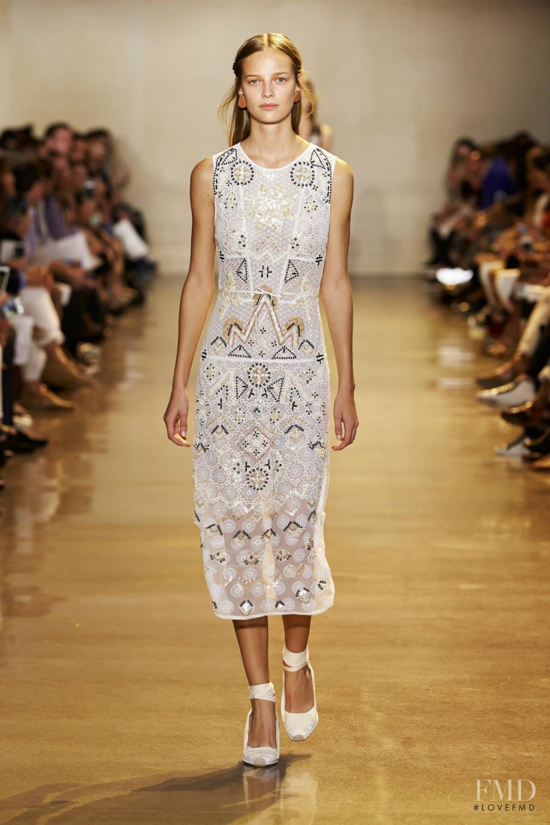 Ine Neefs featured in  the Altuzarra fashion show for Spring/Summer 2016