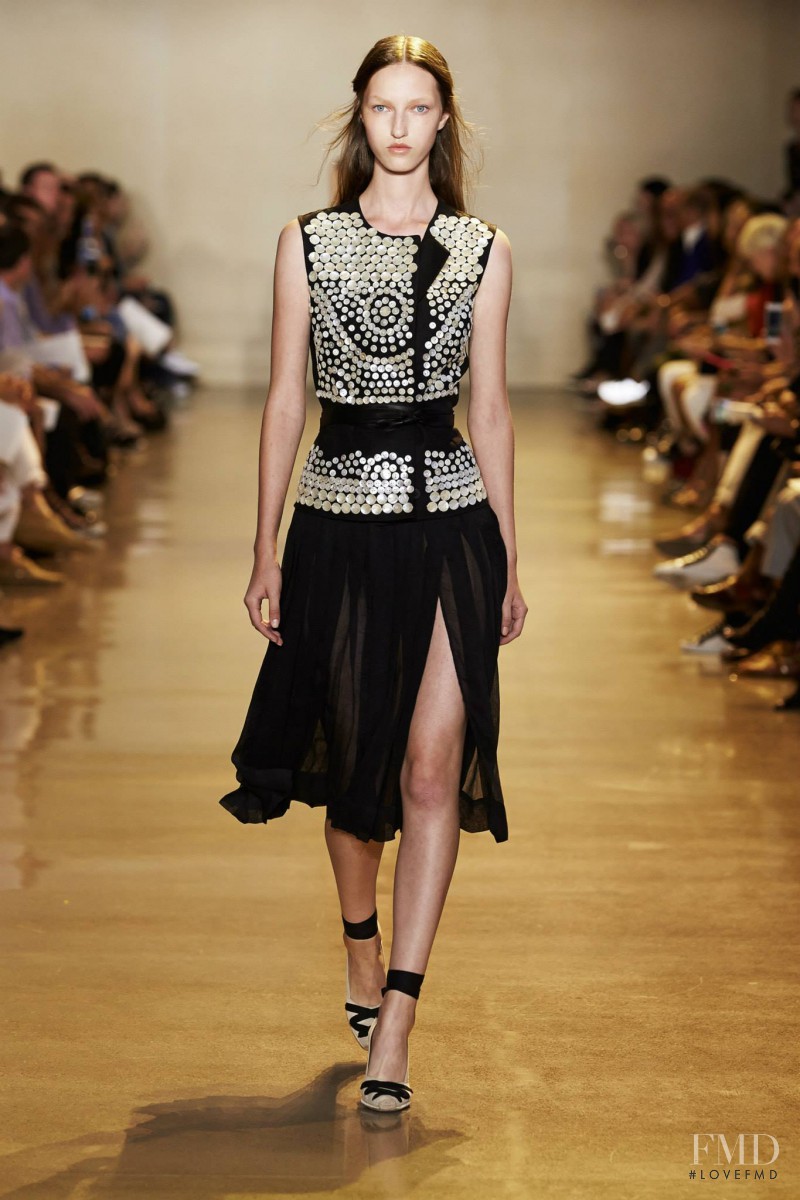 Liza Ostanina featured in  the Altuzarra fashion show for Spring/Summer 2016