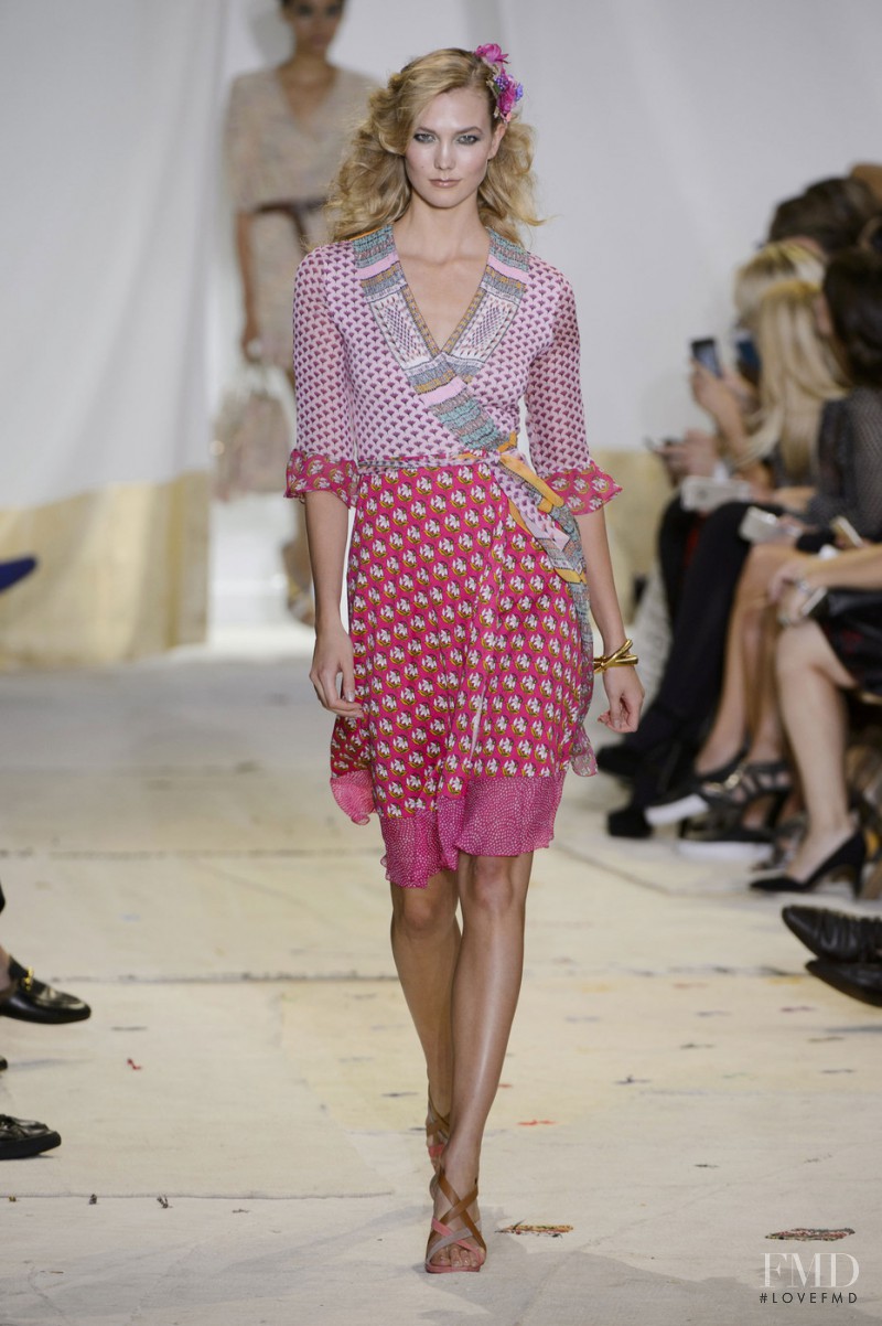 Karlie Kloss featured in  the Diane Von Furstenberg fashion show for Spring/Summer 2016