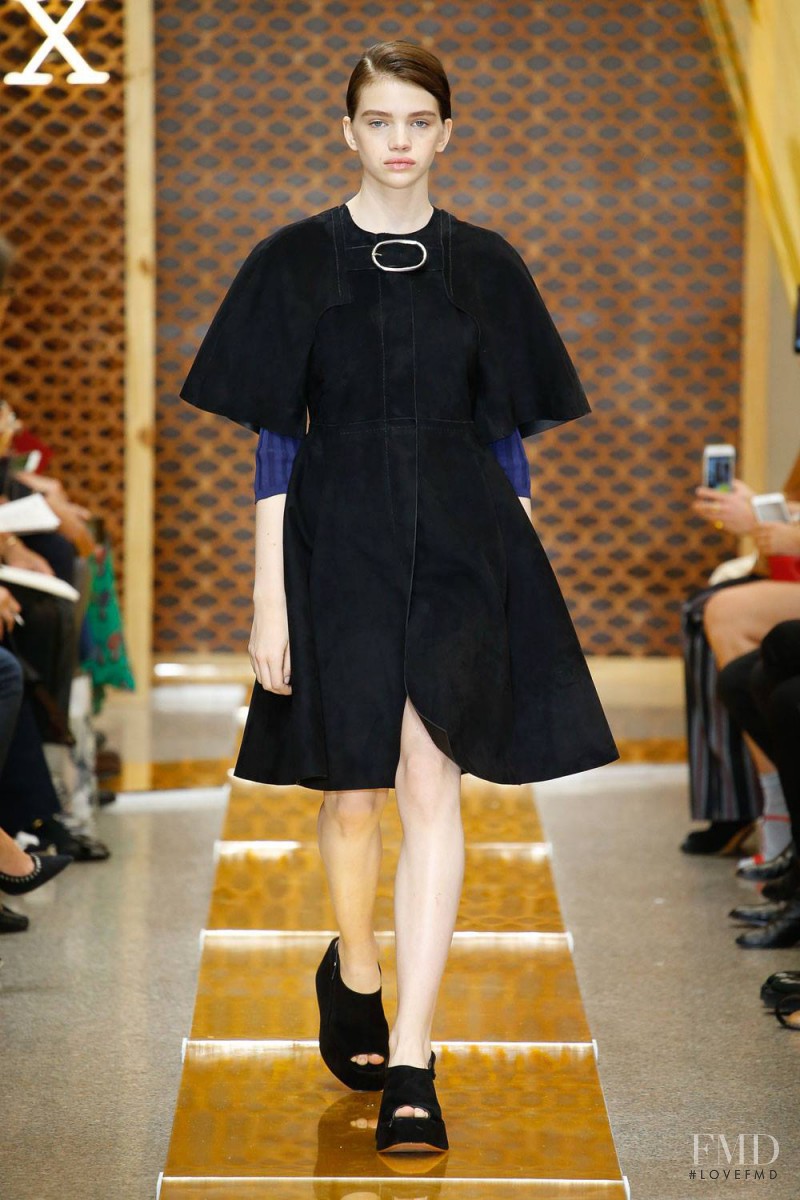 Stella Lucia featured in  the Sportmax fashion show for Spring/Summer 2016