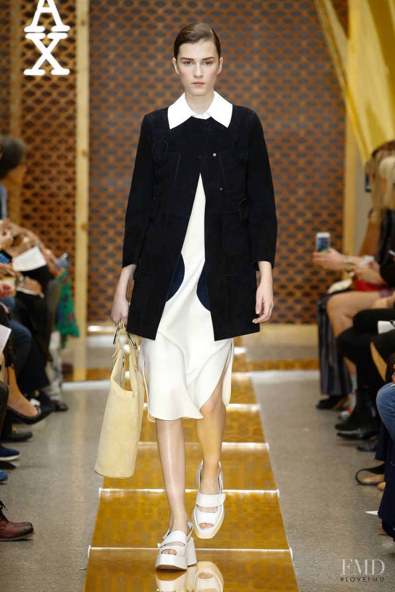 Irina Djuranovic featured in  the Sportmax fashion show for Spring/Summer 2016