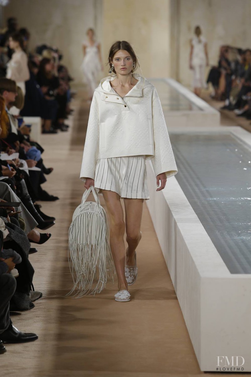 Olivia Jansing featured in  the Balenciaga fashion show for Spring/Summer 2016