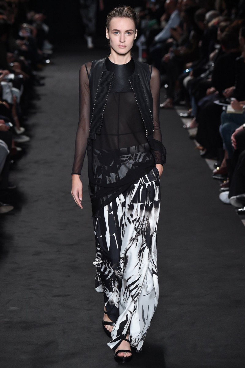 Stasha Yatchuk featured in  the Ann Demeulemeester fashion show for Spring/Summer 2016