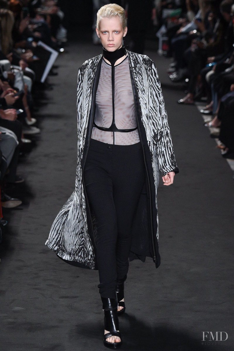 Ann Demeulemeester fashion show for Spring/Summer 2016