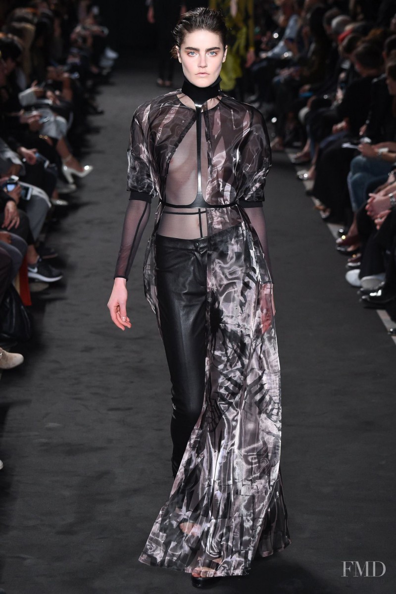 Ann Demeulemeester fashion show for Spring/Summer 2016