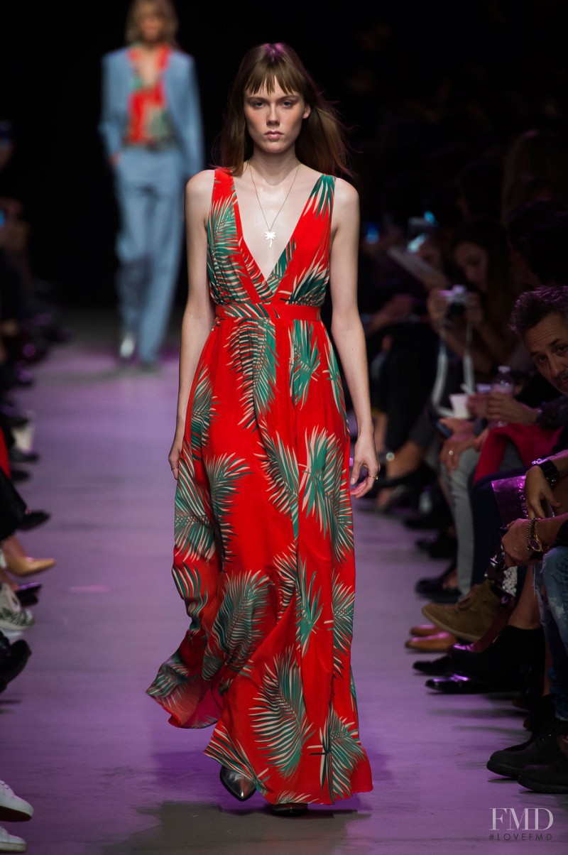 Kiki Willems featured in  the Paul et Joe fashion show for Spring/Summer 2016