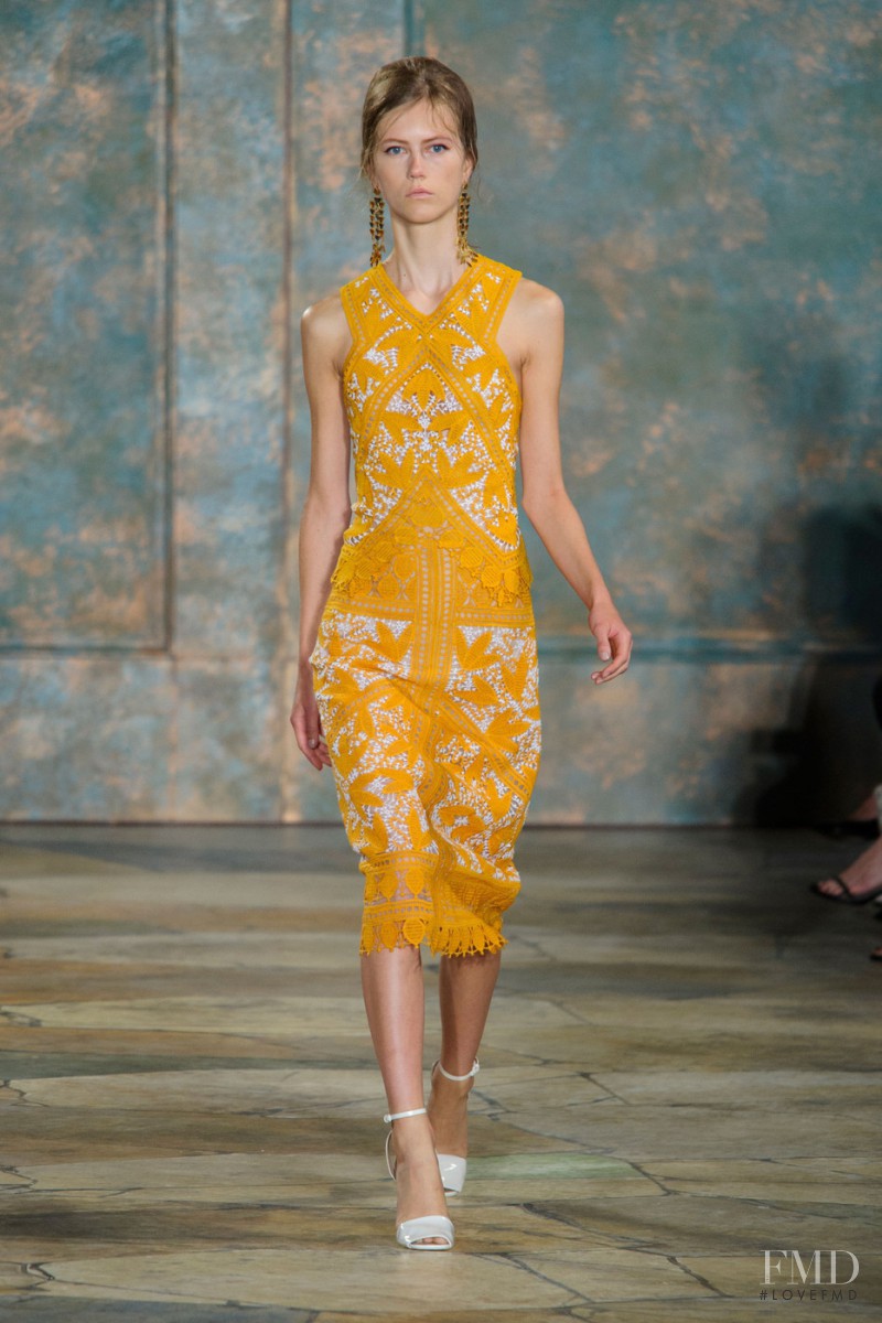 Julie Hoomans featured in  the Tory Burch fashion show for Spring/Summer 2016