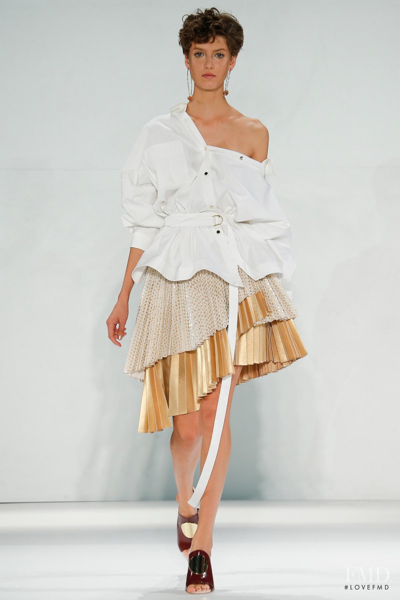 Alyosha Kovalyova featured in  the Zimmermann fashion show for Spring/Summer 2015