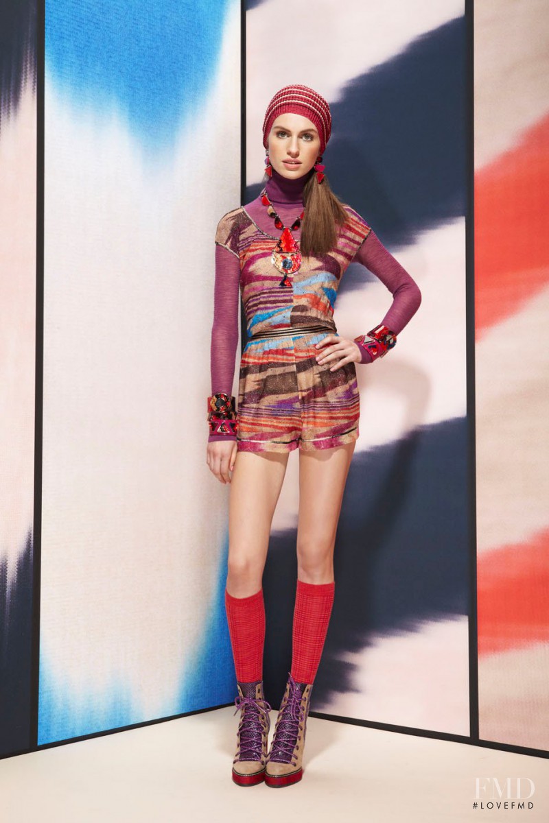 Tali Lennox featured in  the Missoni Beachwear fashion show for Pre-Fall 2011