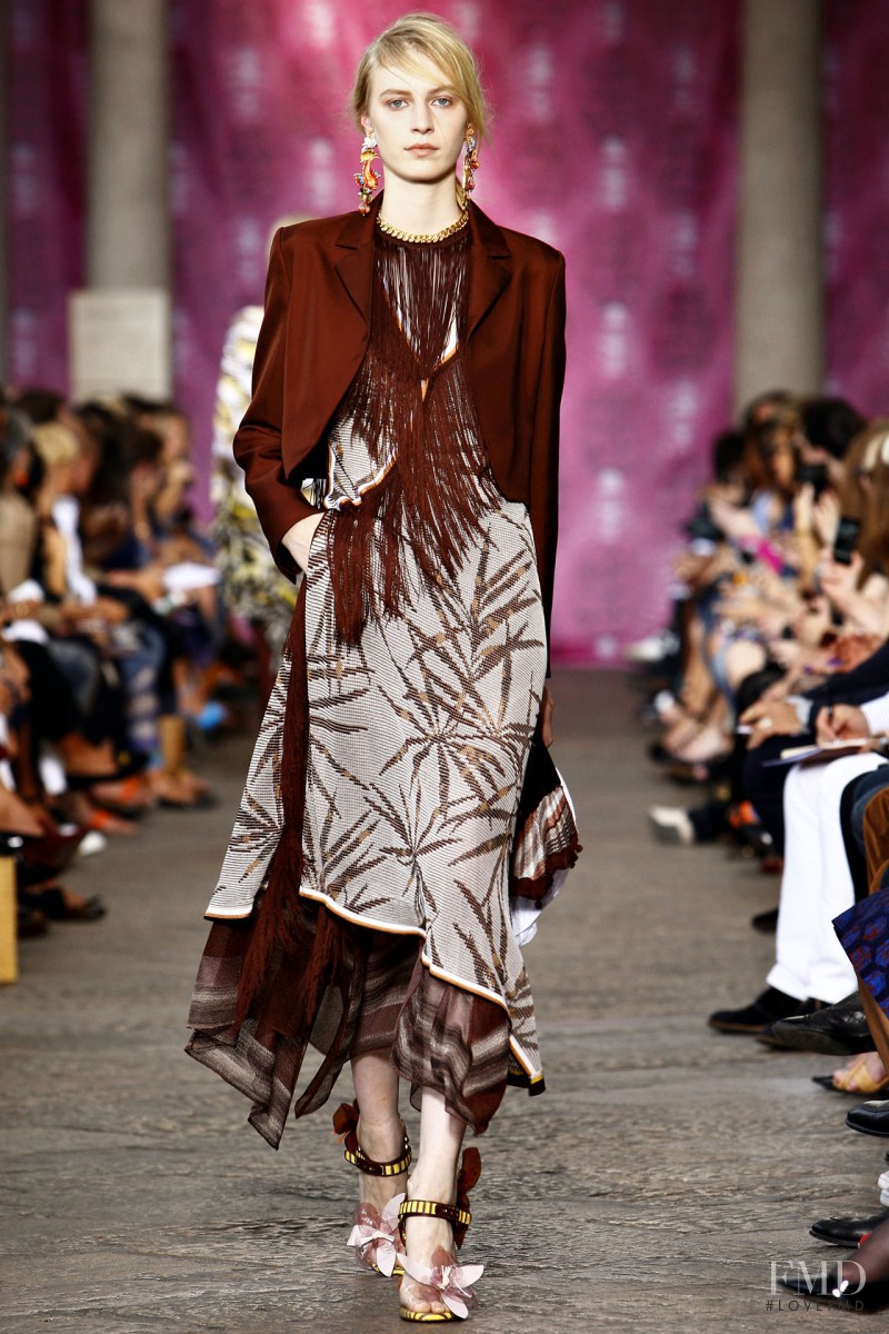 Julia Nobis featured in  the Missoni fashion show for Spring/Summer 2012
