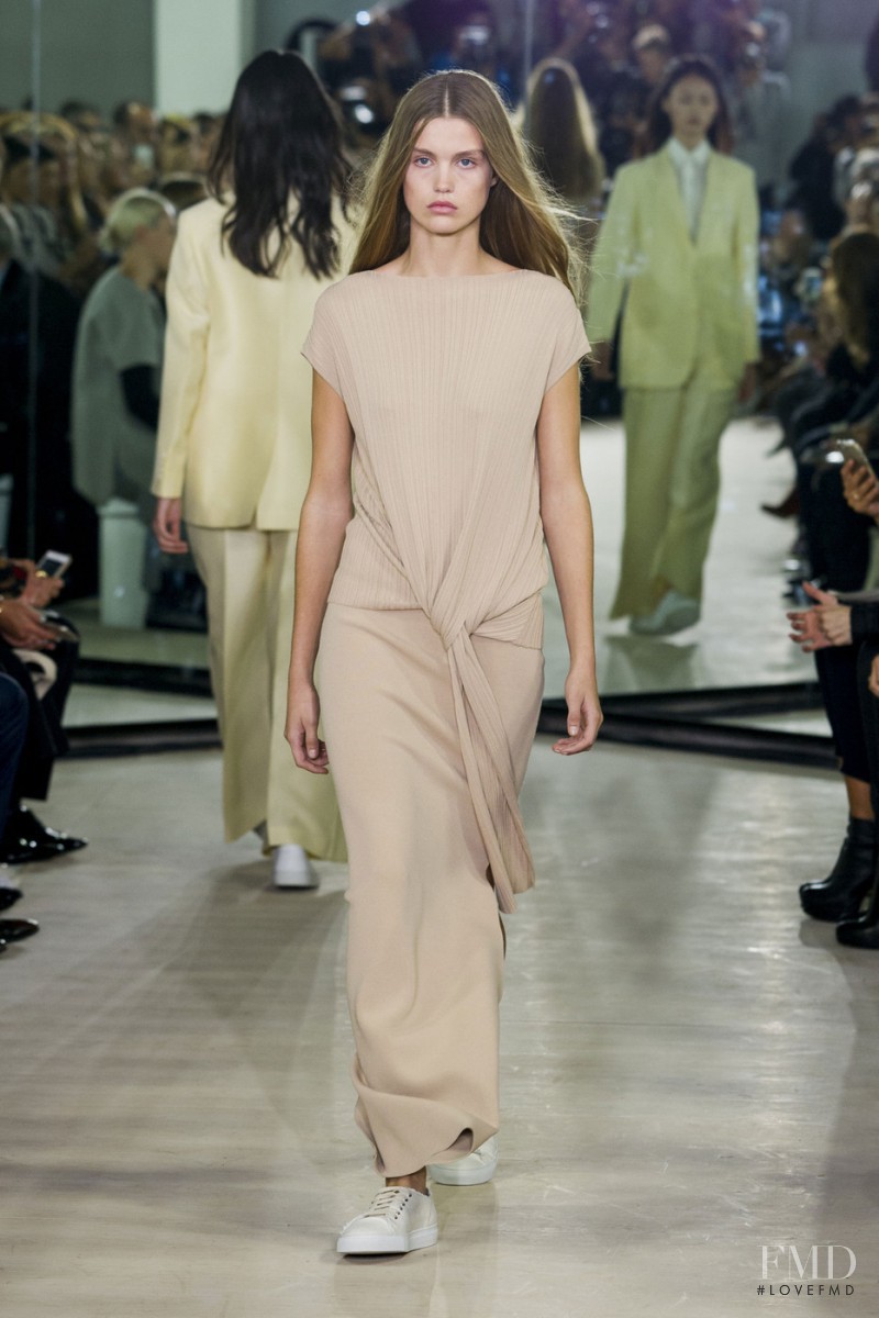 Luna Bijl featured in  the Joseph fashion show for Spring/Summer 2016