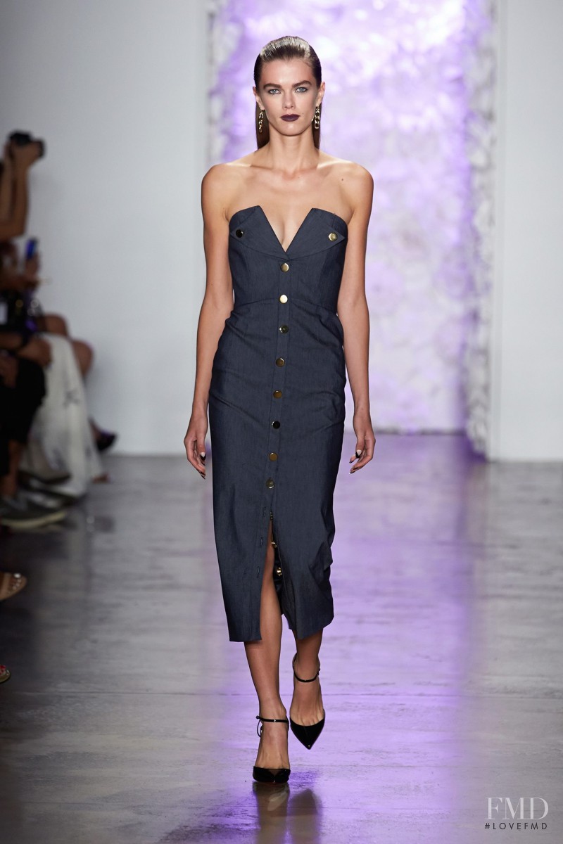 Mathilde Brandi featured in  the Cushnie Et Ochs fashion show for Spring/Summer 2016