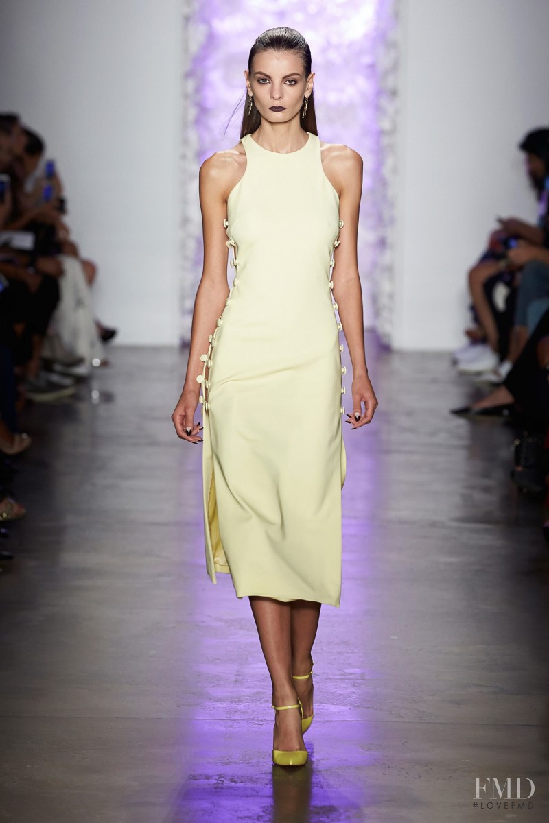 Audrey Nurit featured in  the Cushnie Et Ochs fashion show for Spring/Summer 2016