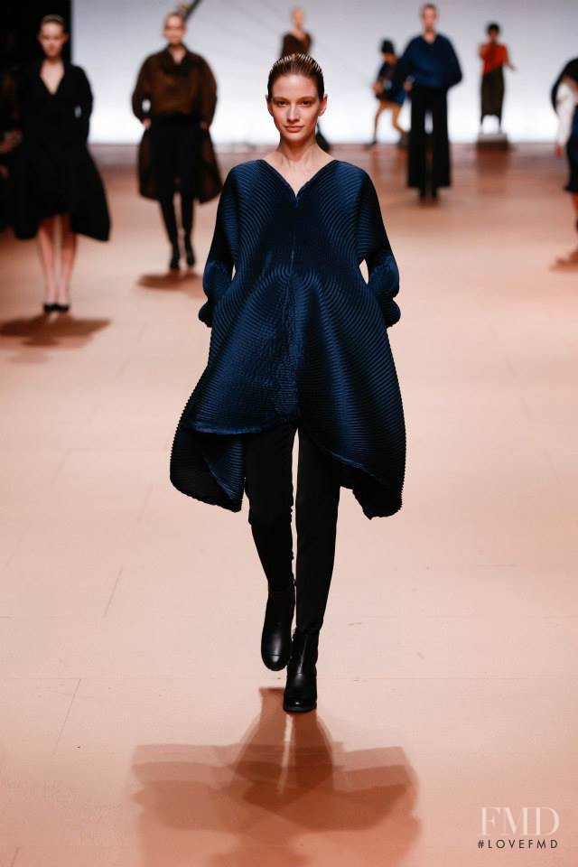 Issey Miyake fashion show for Autumn/Winter 2014