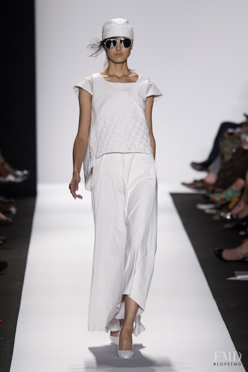 Yue Han featured in  the Academy of Arts University fashion show for Spring/Summer 2015