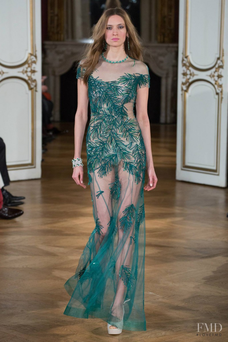 Vaiora Cob Strogonova featured in  the Yanina fashion show for Spring/Summer 2015