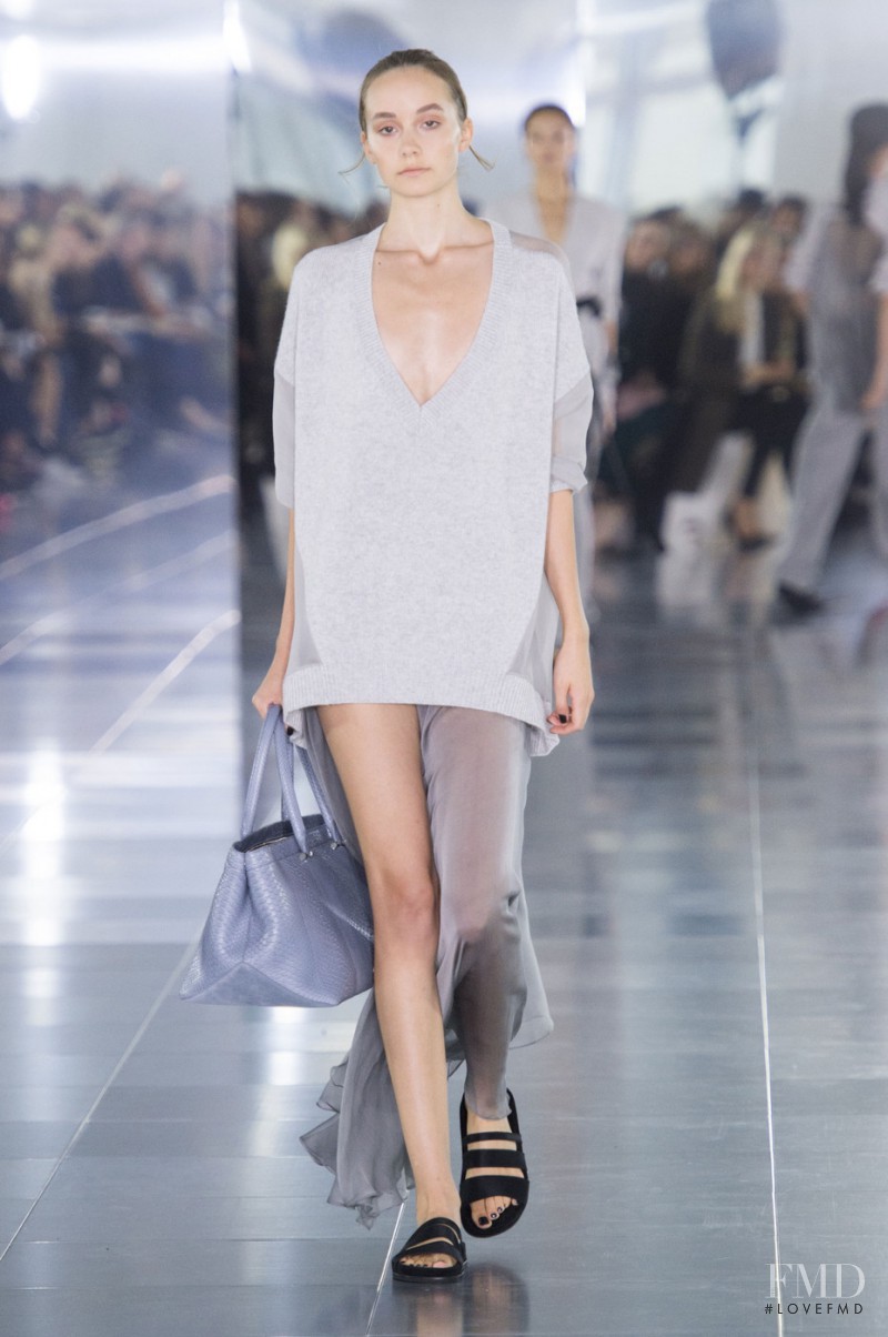 Amanda Wakeley fashion show for Spring/Summer 2016