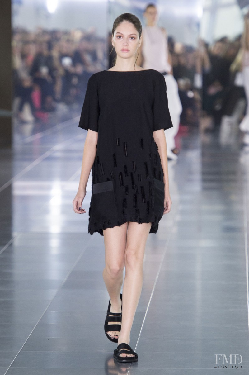 Amanda Wakeley fashion show for Spring/Summer 2016