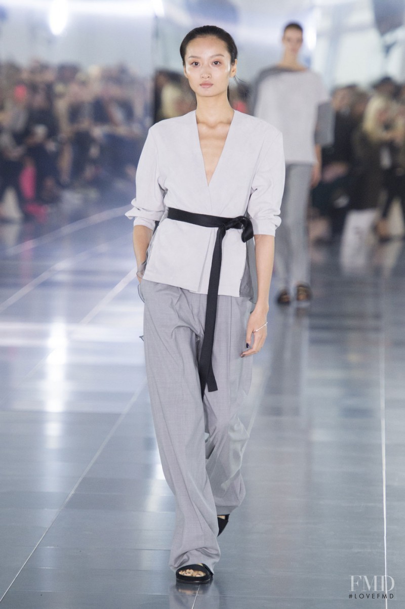 Amanda Wakeley fashion show for Spring/Summer 2016