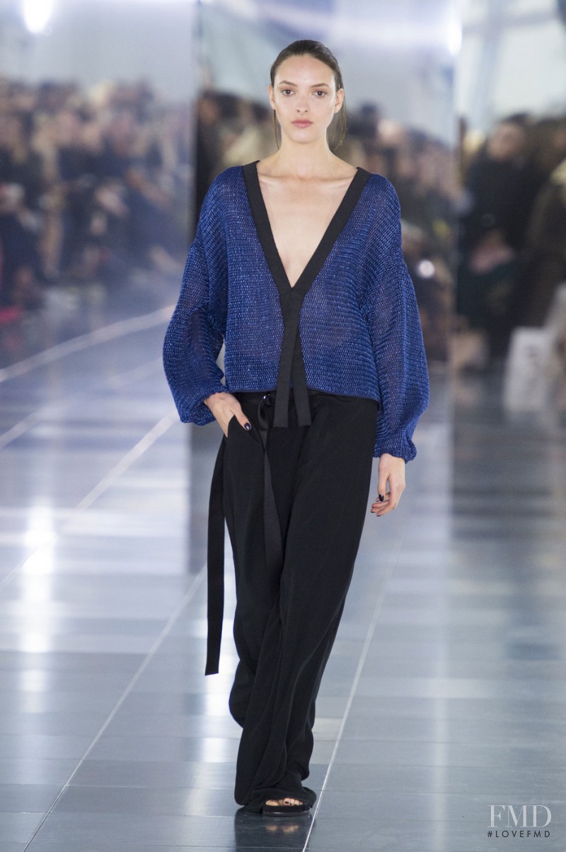 Amanda Wakeley fashion show for Spring/Summer 2016