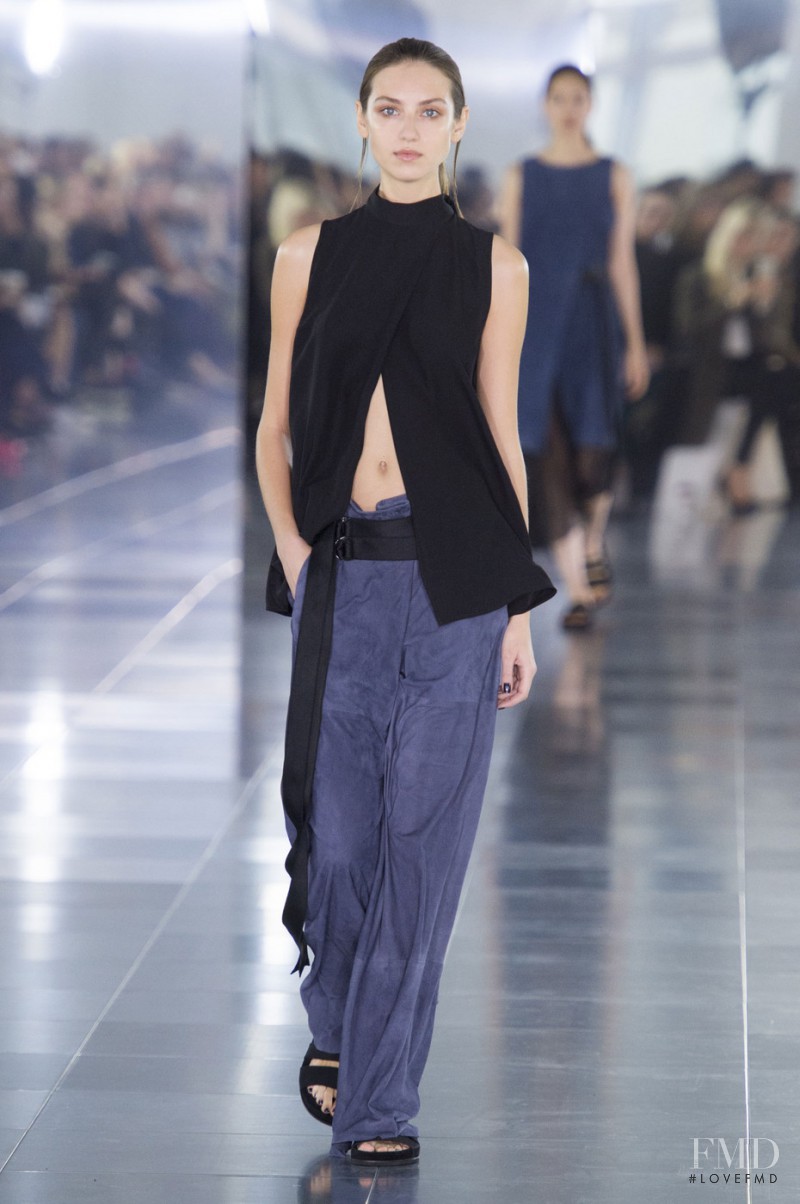 Amanda Wakeley fashion show for Spring/Summer 2016