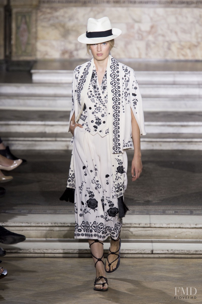 Temperley London fashion show for Spring/Summer 2016