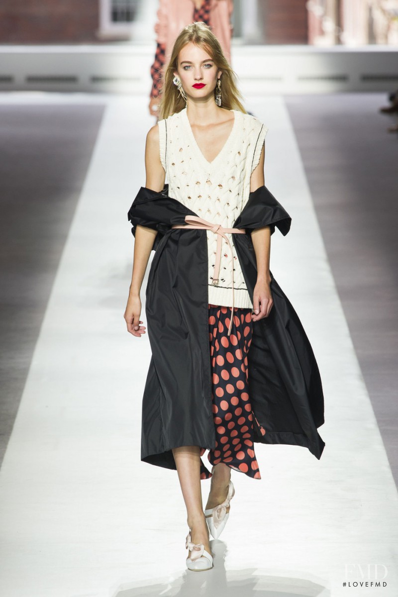 Maartje Verhoef featured in  the Topshop fashion show for Spring/Summer 2016