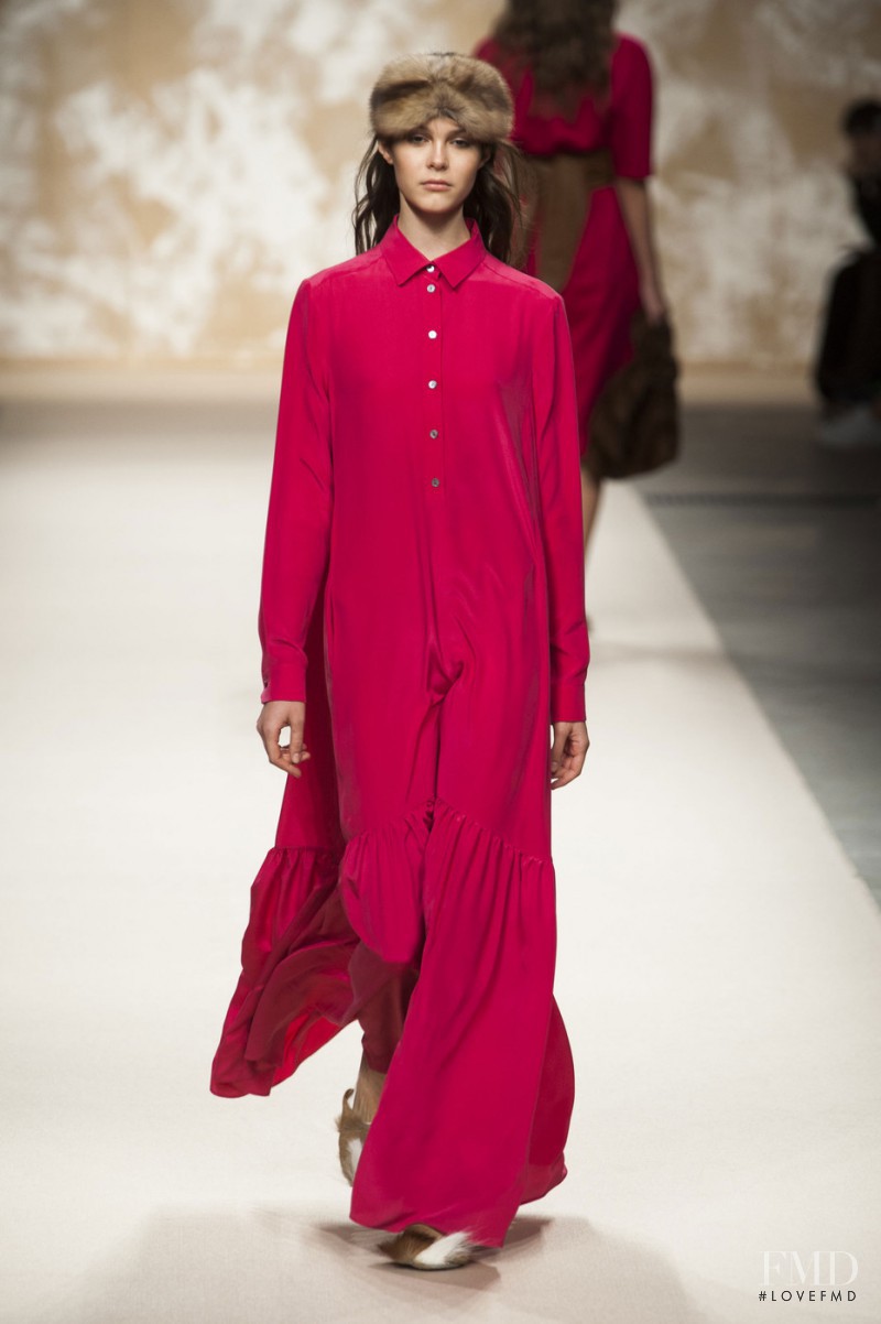 Simonetta Ravizza fashion show for Spring/Summer 2016