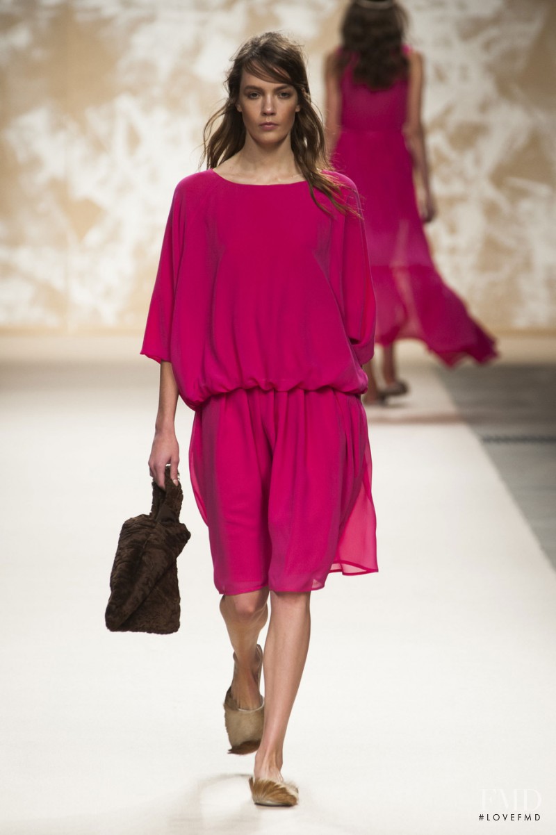 Simonetta Ravizza fashion show for Spring/Summer 2016