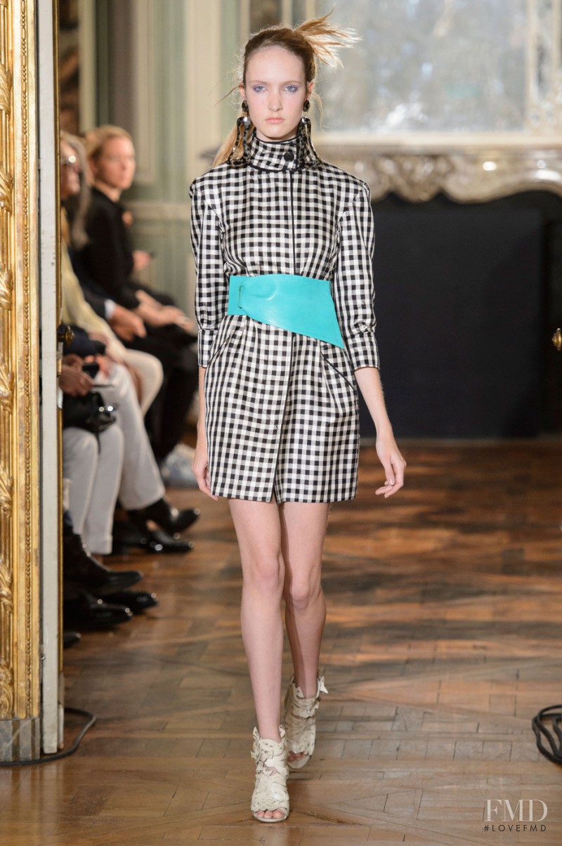 Eva Kaper featured in  the Veronique Leroy fashion show for Spring/Summer 2016