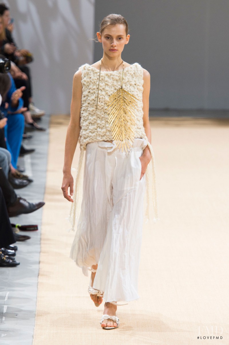 Eva Saadi Schimmel featured in  the Allude fashion show for Spring/Summer 2016