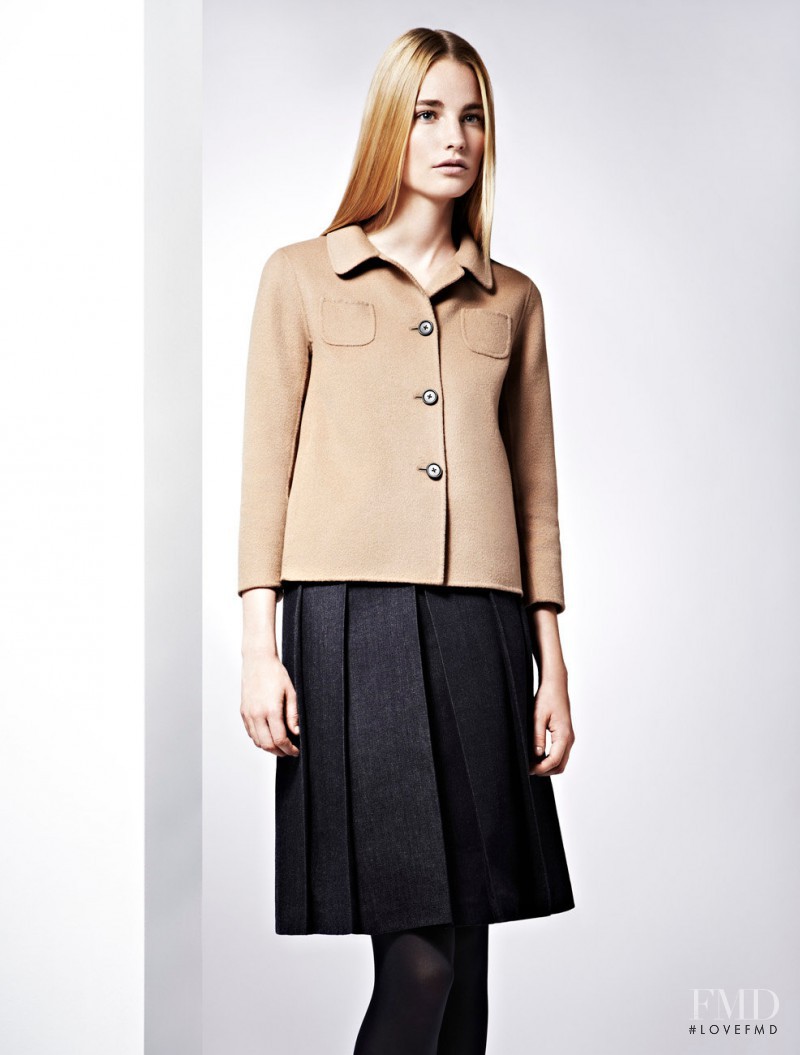 Elise Aarnink featured in  the S\' Max Mara advertisement for Autumn/Winter 2013