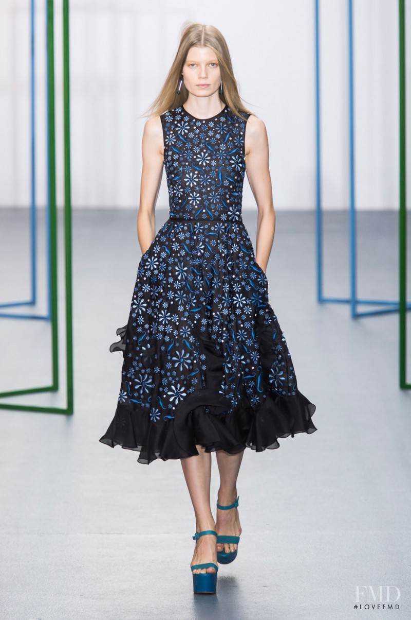 Holly Fulton fashion show for Spring/Summer 2016