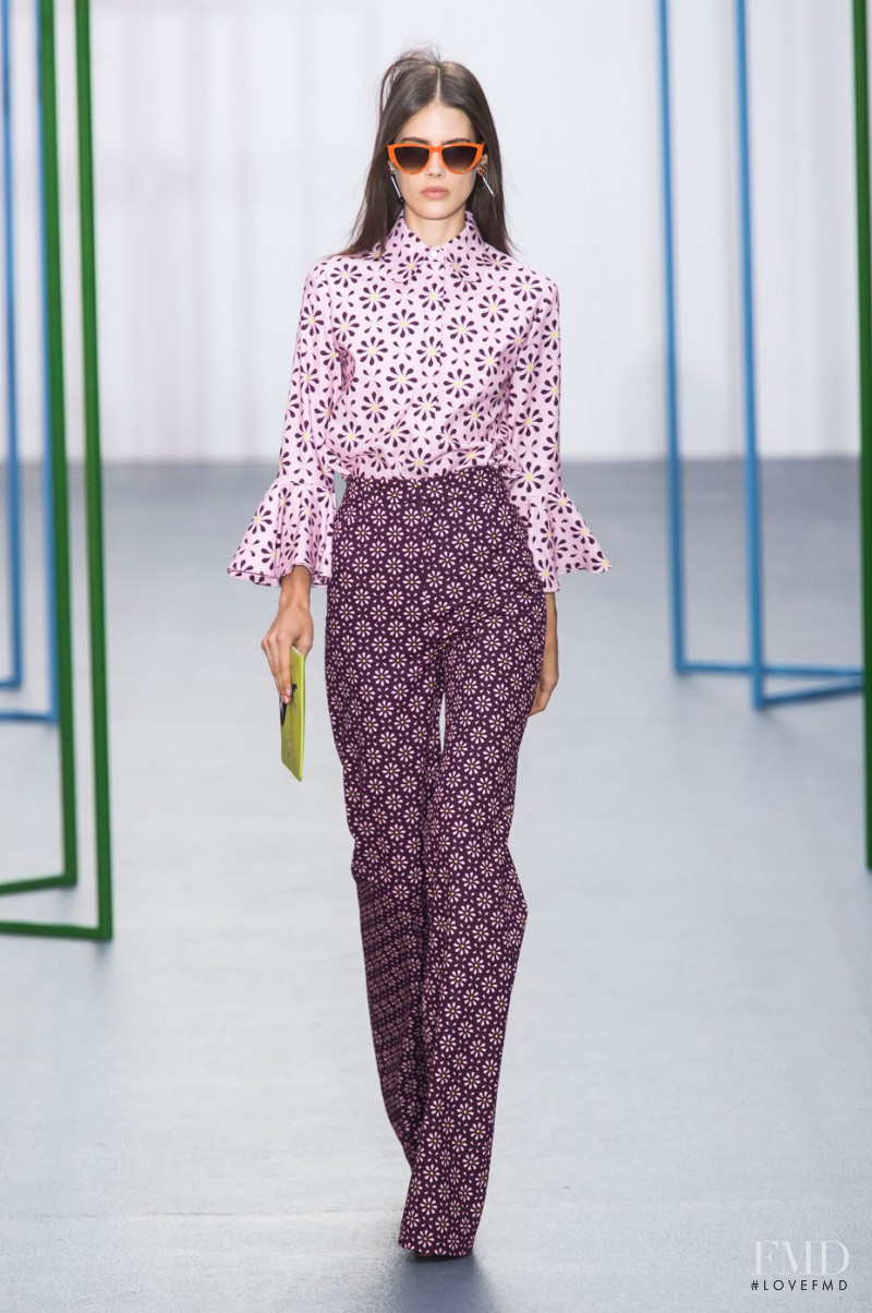 Taja Feistner featured in  the Holly Fulton fashion show for Spring/Summer 2016