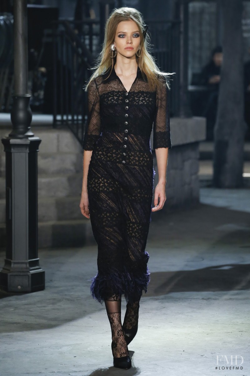 Sasha Luss featured in  the Chanel Métiers d\'art  fashion show for Pre-Fall 2016
