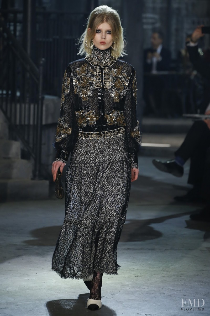 Ola Rudnicka featured in  the Chanel Métiers d\'art  fashion show for Pre-Fall 2016