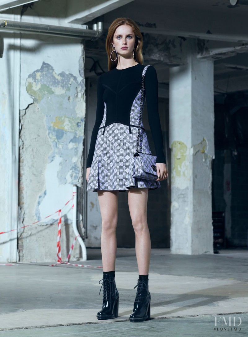 Versace fashion show for Pre-Fall 2016