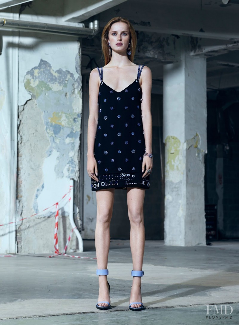 Versace fashion show for Pre-Fall 2016