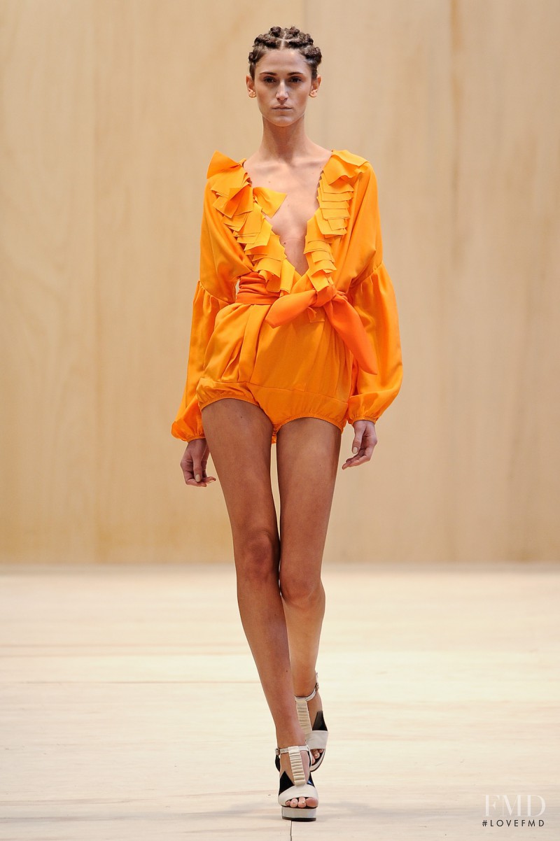 Paula Raia fashion show for Spring/Summer 2012