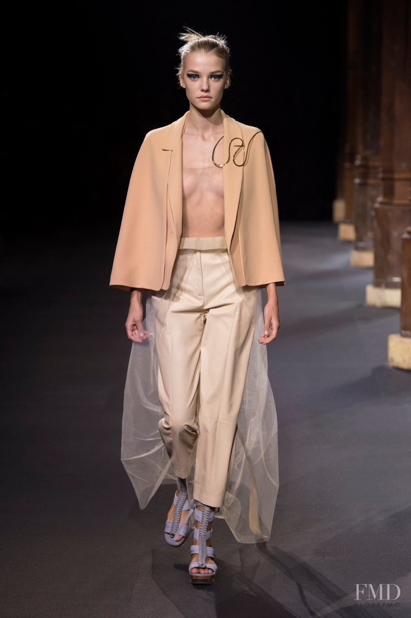 Roos Abels featured in  the Vionnet fashion show for Spring/Summer 2016