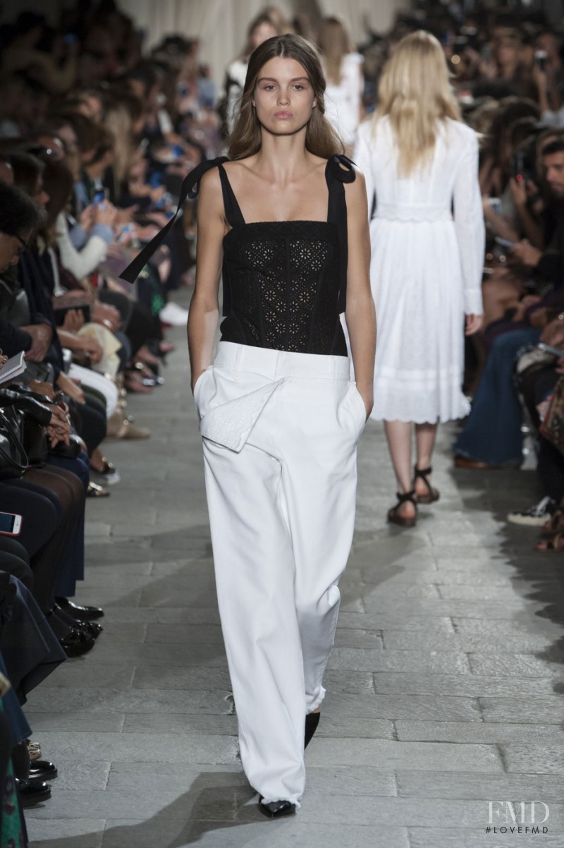 Luna Bijl featured in  the Philosophy di Lorenzo Serafini fashion show for Spring/Summer 2016