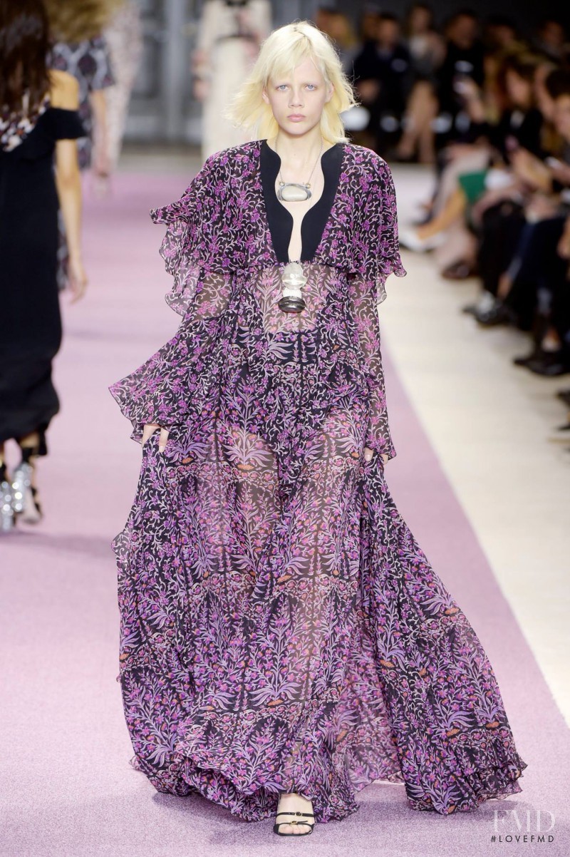 Marjan Jonkman featured in  the Giambattista Valli fashion show for Spring/Summer 2016