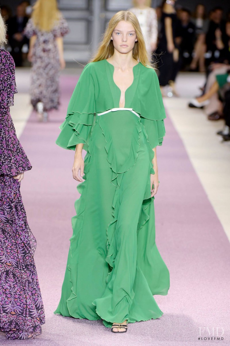Roos Abels featured in  the Giambattista Valli fashion show for Spring/Summer 2016